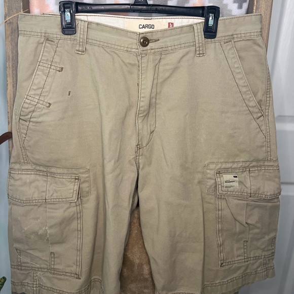 Levi’s cargo shorts - Picture 4 of 7